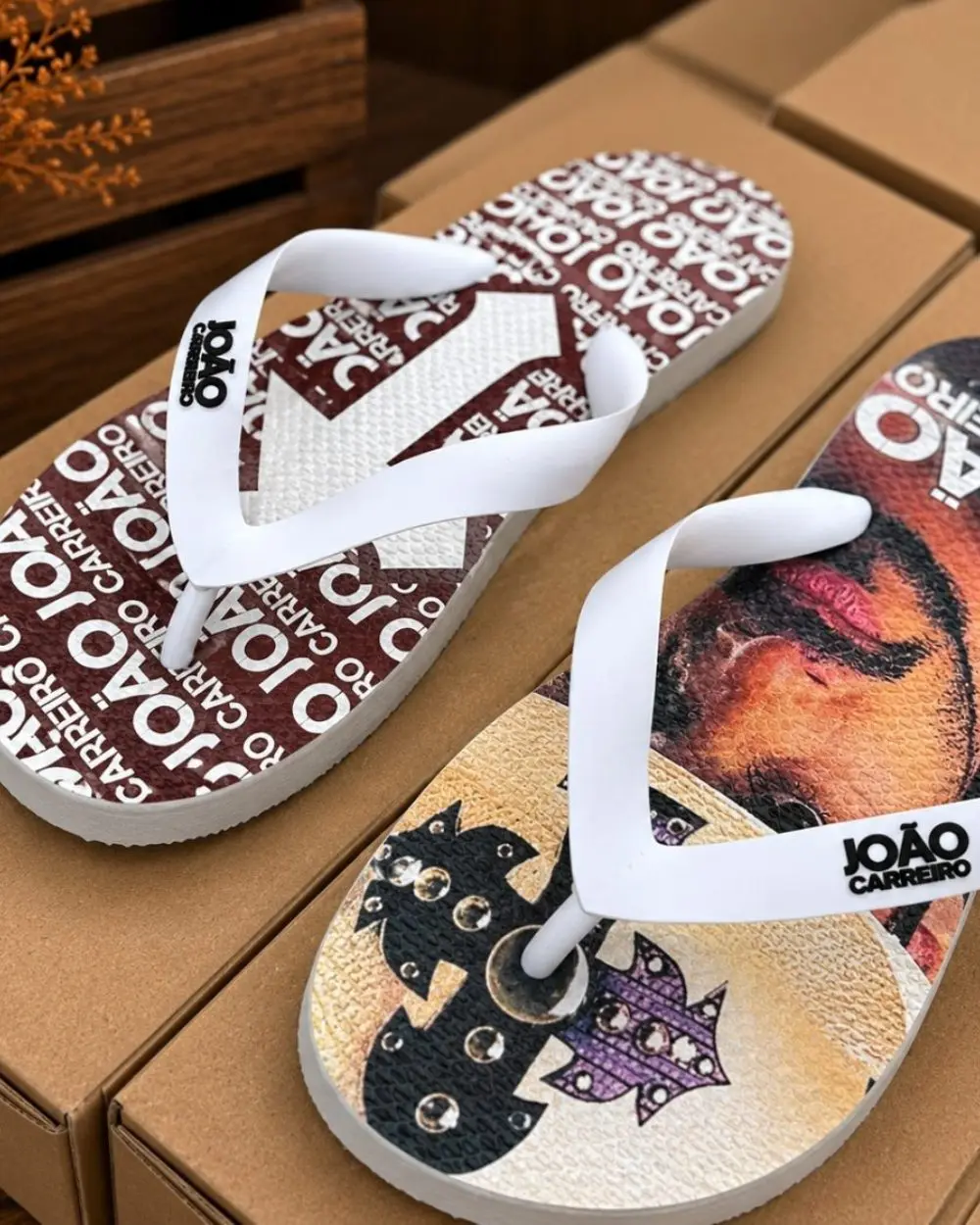 Chinelo Rosto do João, cor estampado